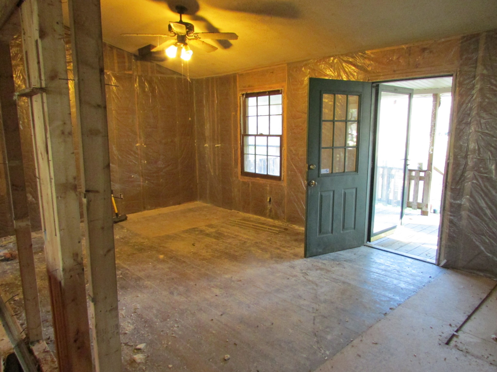 111 Howard Carr Road Manchester, TN 37355 - Photo 5 of 21 a view of entryway with front door