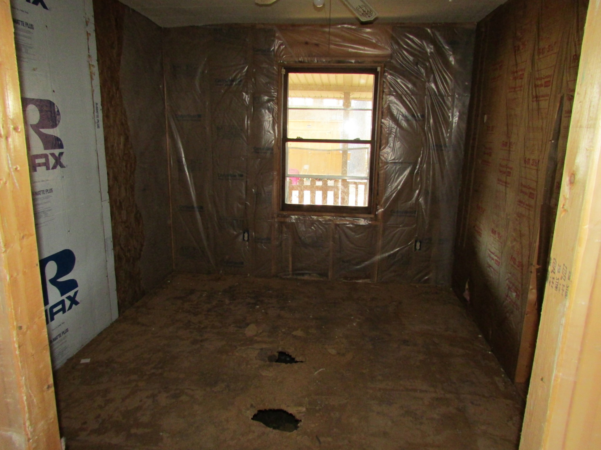 111 Howard Carr Road Manchester, TN 37355 - Photo 6 of 21 a bathroom with a shower