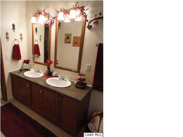 4040 Weakley Hollow Road Syria, VA 22743 - Photo 12 of 30 Gallery Image 12