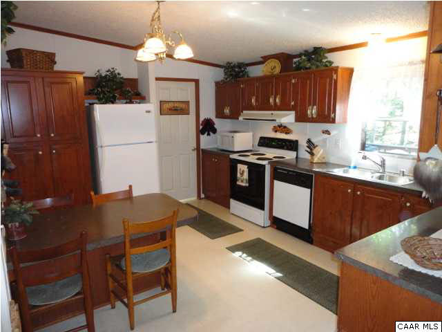 4040 Weakley Hollow Road Syria, VA 22743 - Photo 7 of 30 Gallery Image 7
