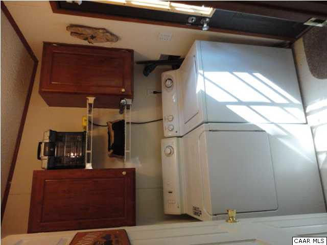 4040 Weakley Hollow Road Syria, VA 22743 - Photo 9 of 30 Gallery Image 9