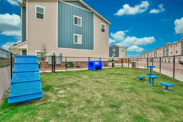 $1,675 | 21155 Gosling Road, Unit 30D, Spring, TX 77388