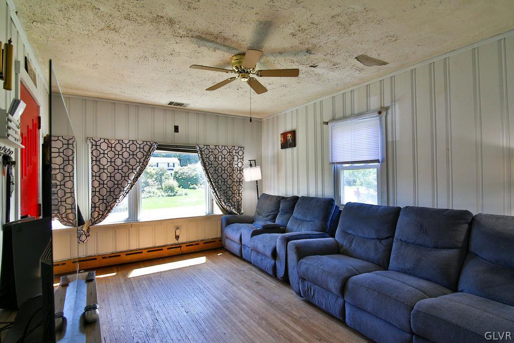 337 South View Road Fleetwood, PA 19522 - Photo 2 of 15 Gallery Image 2