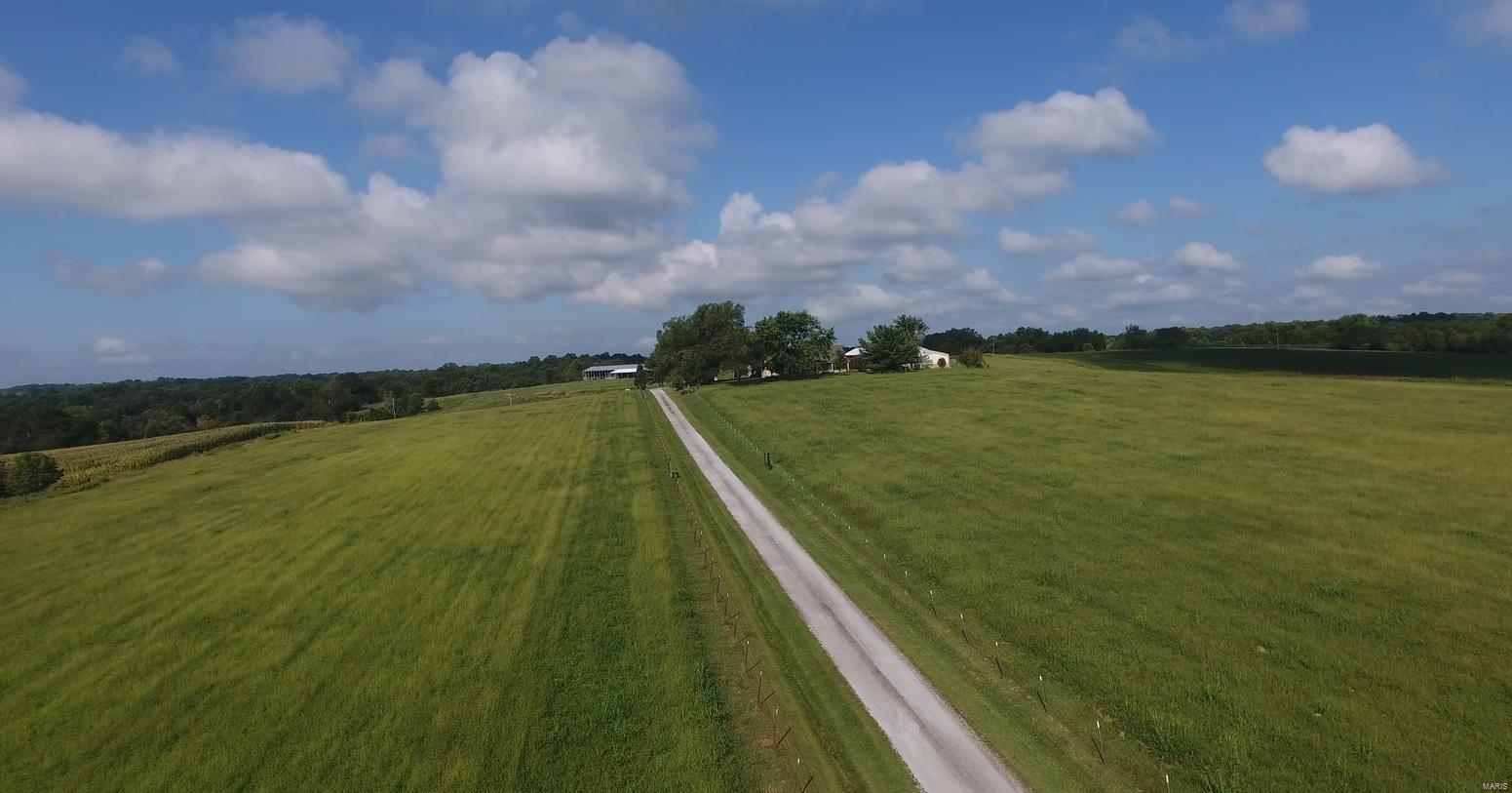 4347 Bodes Lane Chester, IL 62233 - Photo 3 of 56