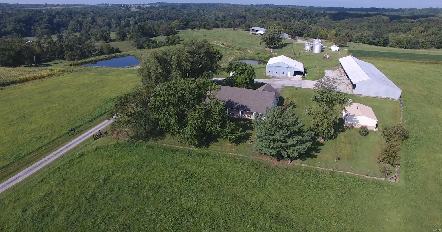 4347 Bodes Lane Chester, IL 62233 - Photo 4 of 56