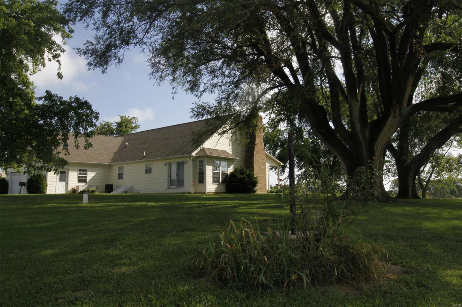 4347 Bodes Lane Chester, IL 62233 - Photo 5 of 56