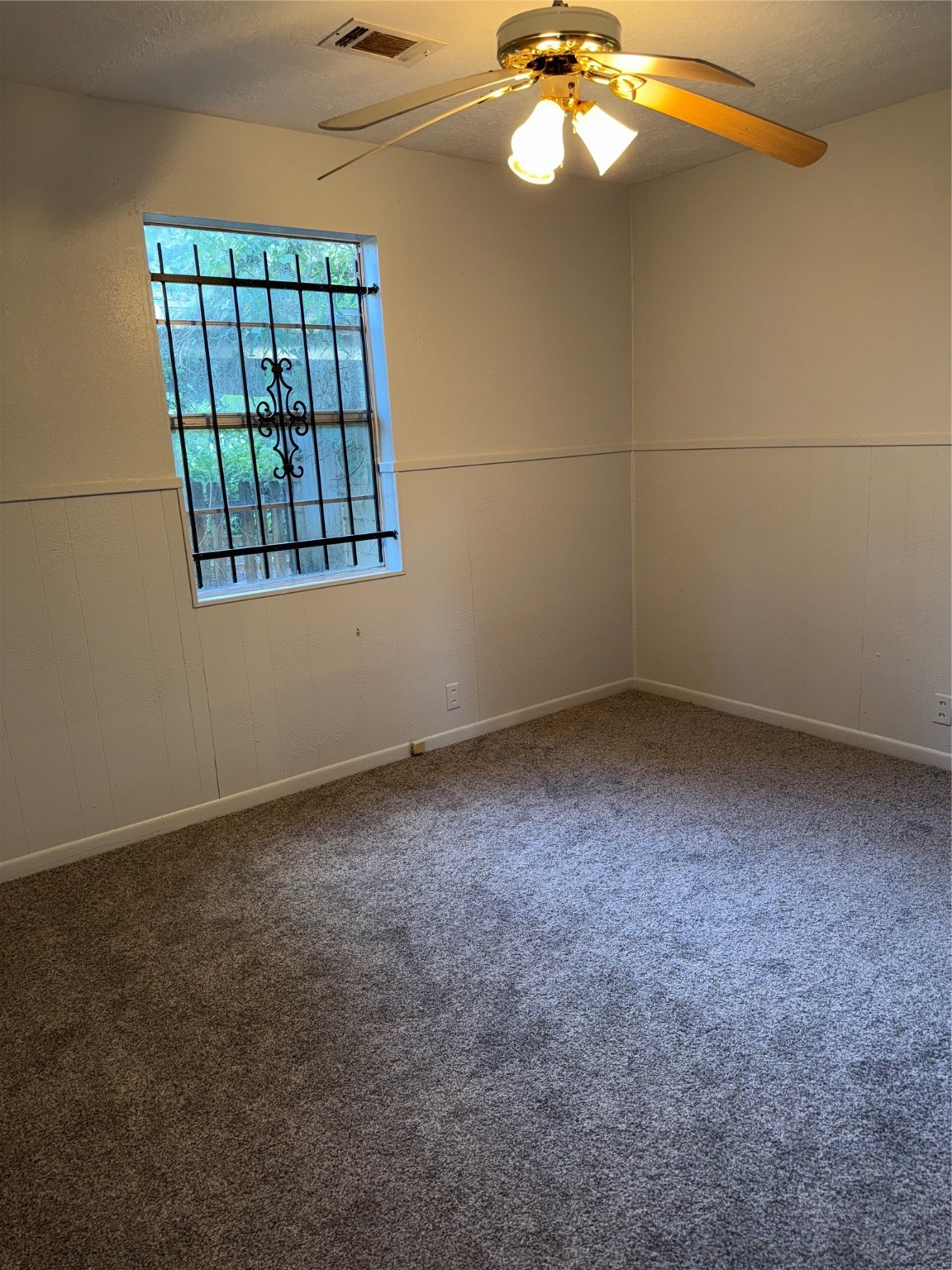 5335 Landry Lane Beaumont, TX 77708 - Photo 15 of 22 2ND BEDROOM.