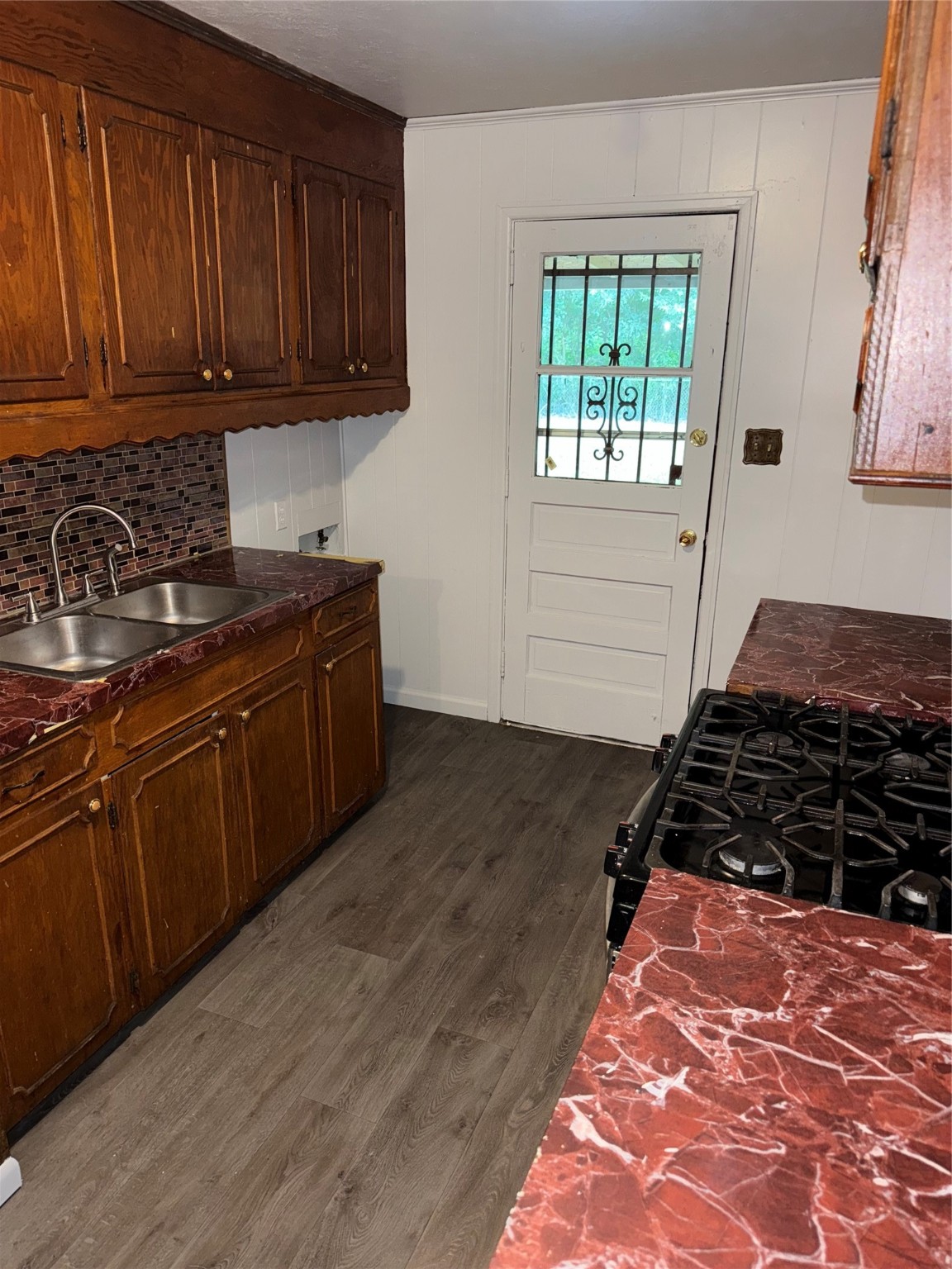 5335 Landry Lane Beaumont, TX 77708 - Photo 8 of 22 ANOTHER VIEW OF KITCHEN LEADING TO BACKDOOR.