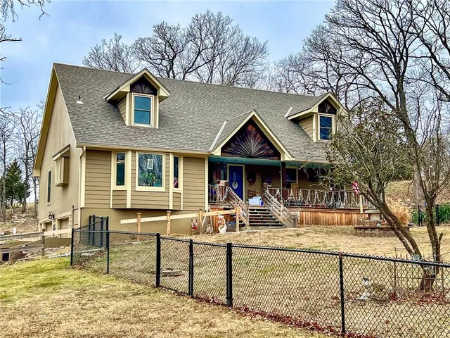 $565,000 | 33108 East Hammond Road, Lone Jack, MO 64070