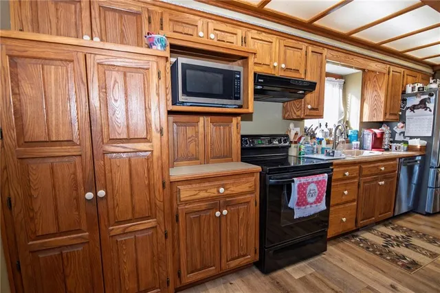 $575,000 | 33108 East Hammond Road, Lone Jack, MO 64070