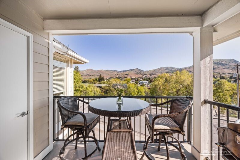 230 East Farnham Avenue, Unit C3 Chelan, WA 98816 - Photo 12 of 35
