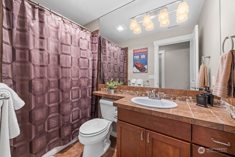 230 East Farnham Avenue, Unit C3 Chelan, WA 98816 - Photo 21 of 35
