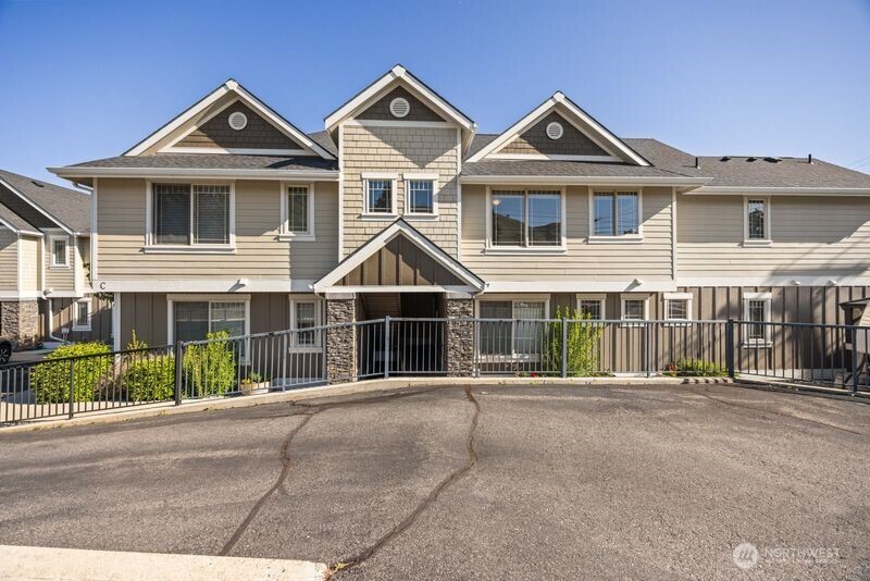 230 East Farnham Avenue, Unit C3 Chelan, WA 98816 - Photo 29 of 35