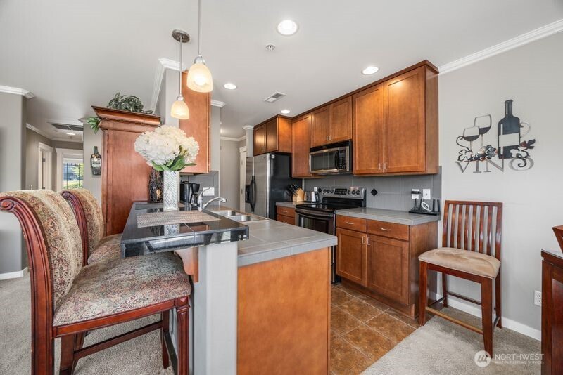 230 East Farnham Avenue, Unit C3 Chelan, WA 98816 - Photo 8 of 35