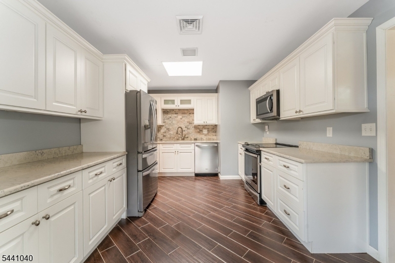 159 Old Clinton Road Flemington, NJ 08822 - Photo 12 of 50