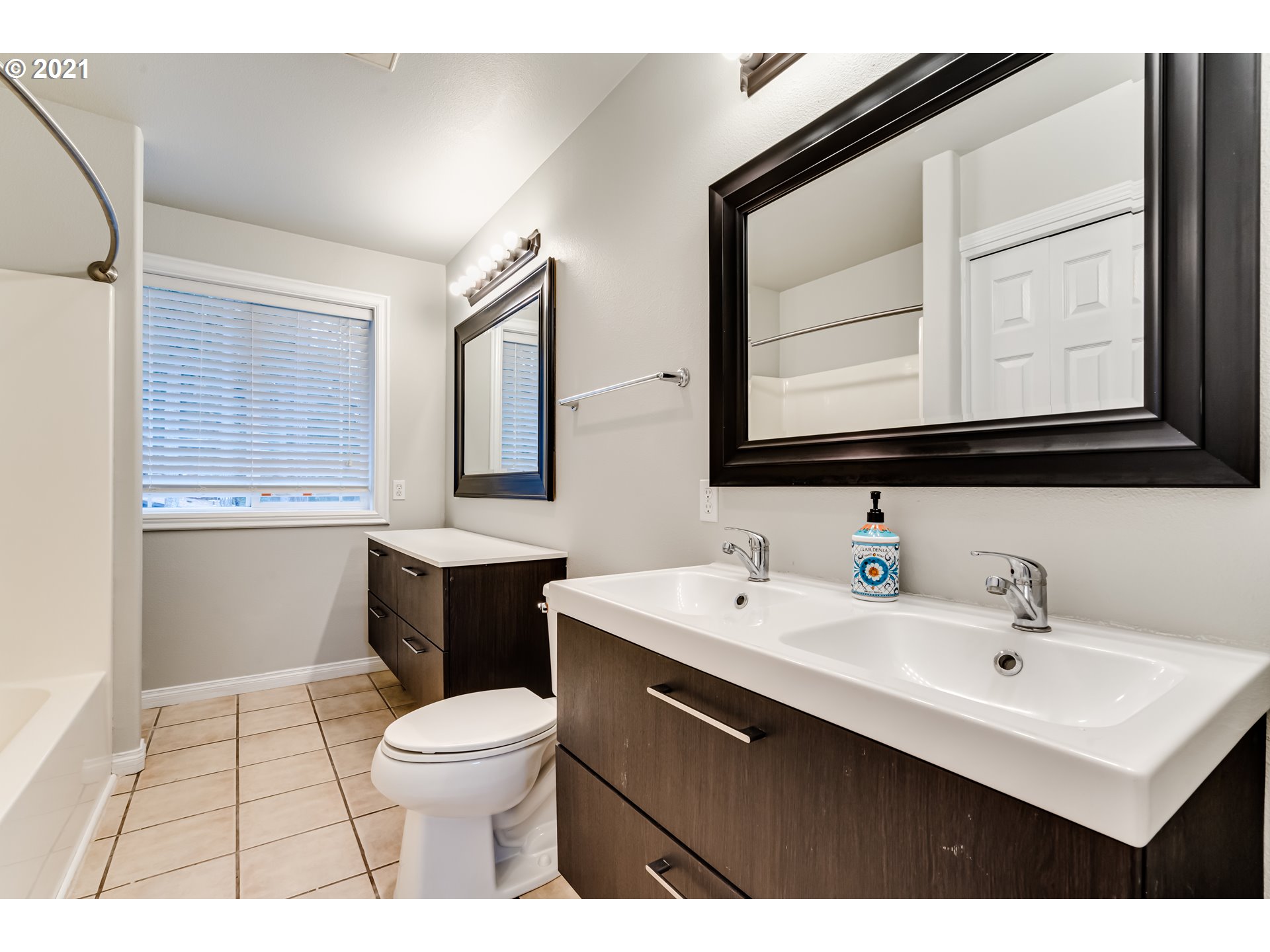 24797 Sertic Road Veneta, OR 97487 - Photo 16 of 32 Gallery Image 16