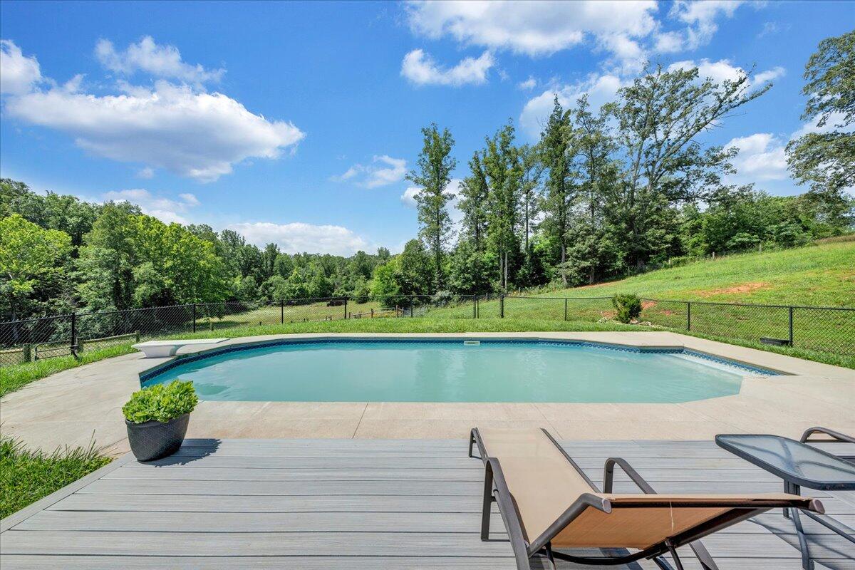 1769 Scenic View Road Moneta, VA 24121 - Photo 50 of 104 048-MIB07447