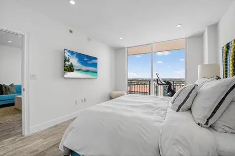 $550,000 | 550 Okeechobee Boulevard, Unit 1221, West Palm Beach, FL 33401