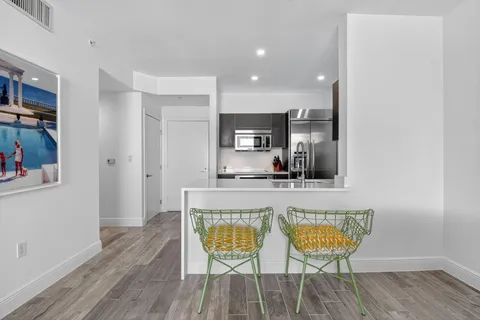 $550,000 | 550 Okeechobee Boulevard, Unit 1221, West Palm Beach, FL 33401