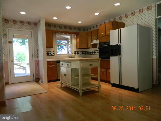 9702 Hall Road Frederick, MD 21701 - Photo 4 of 15 Kitchen
