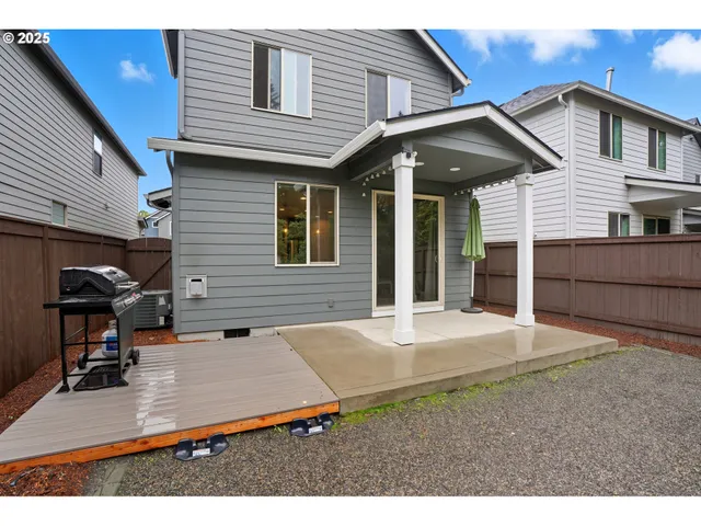 a house view with a outdoor space