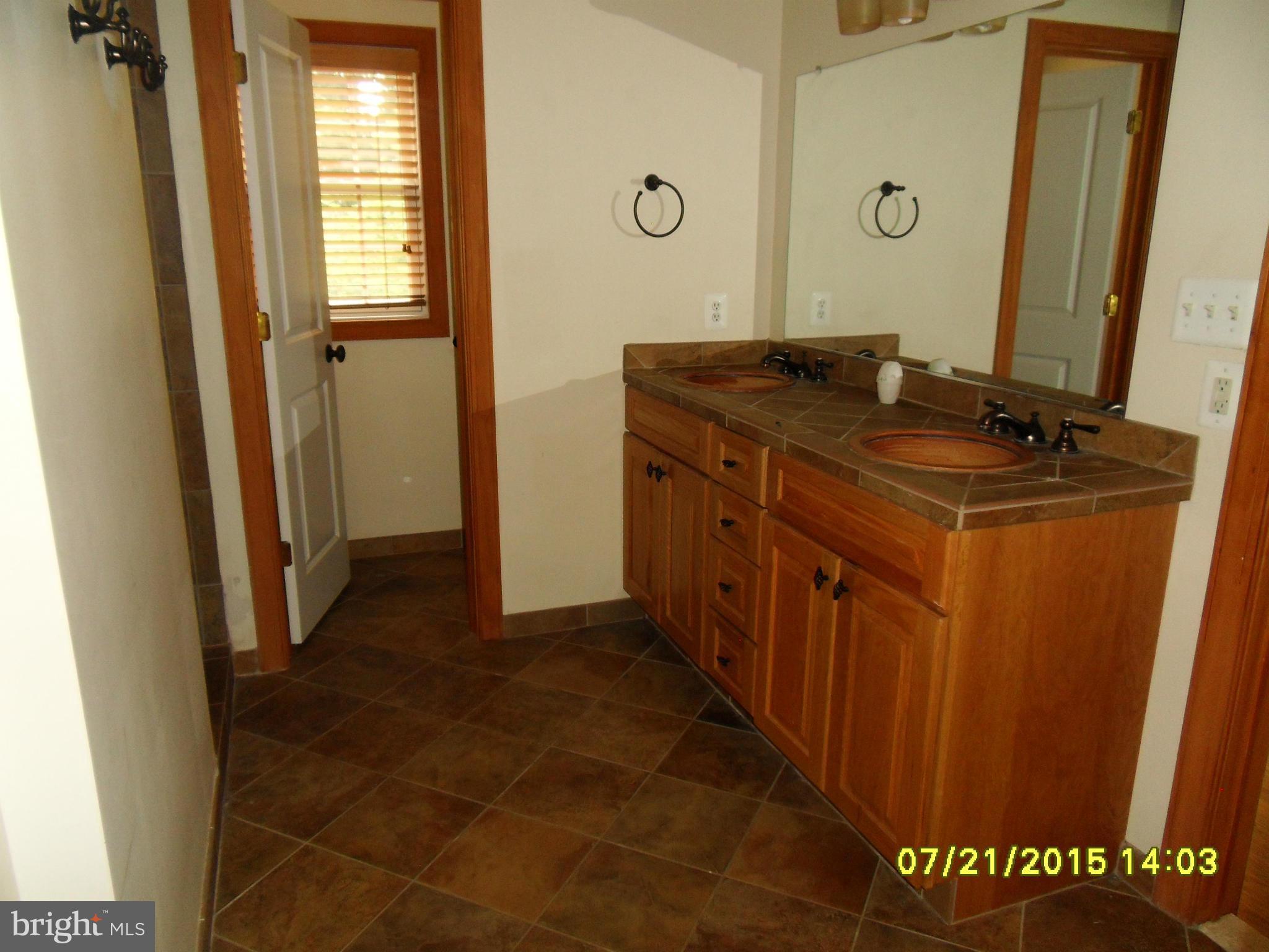 2847 West George Mason Road Falls Church, VA 22042 - Photo 11 of 22 Bath