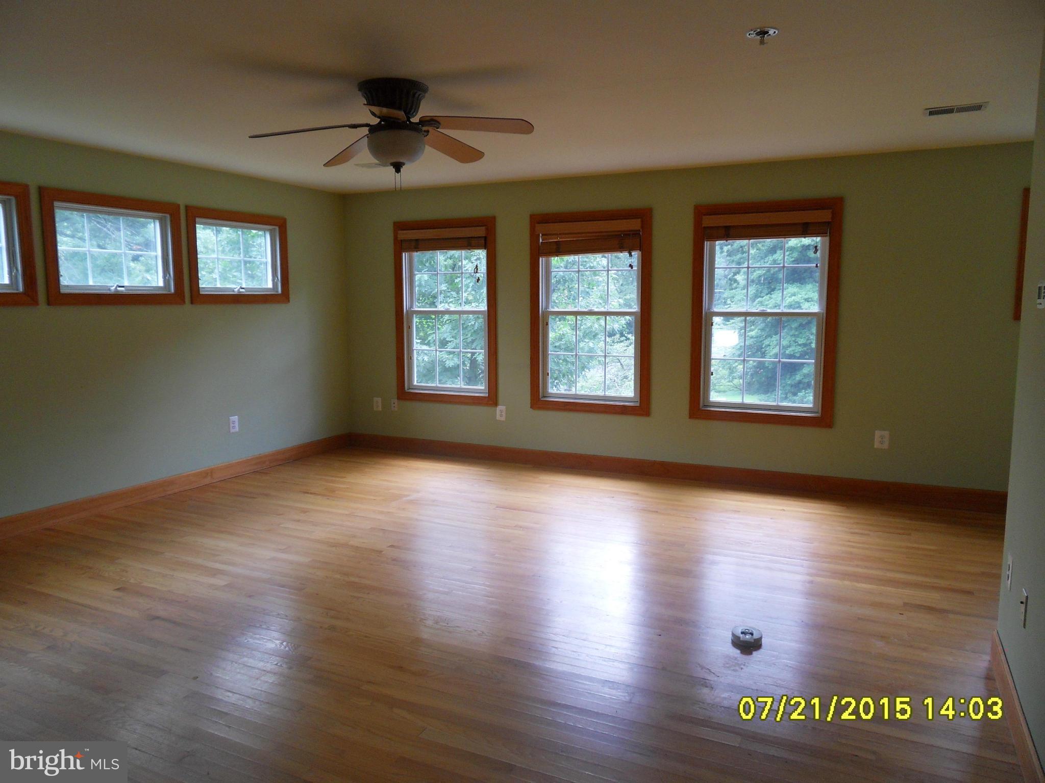 2847 West George Mason Road Falls Church, VA 22042 - Photo 9 of 22 Interior (General)