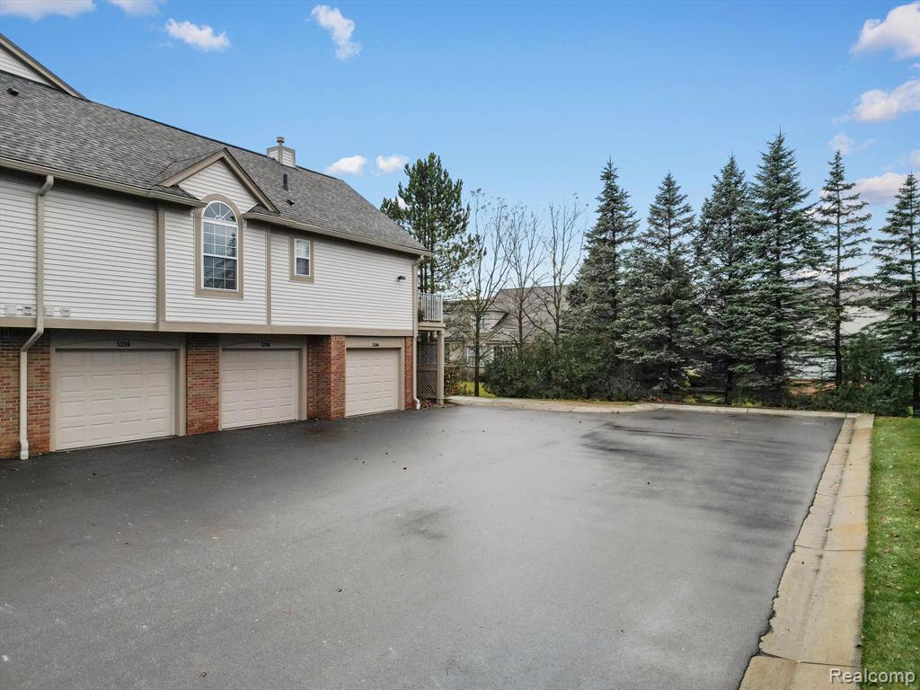 5288 Brookemonte Circle Rochester, MI 48306 - Photo 28 of 38