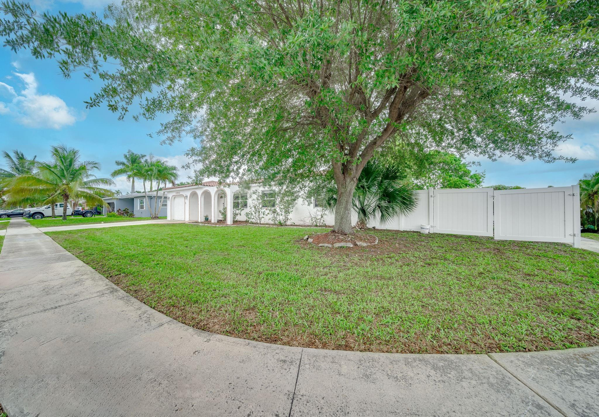 10942 Gable Street Boca Raton, FL 33428 - Photo 39 of 43 Photo 39
