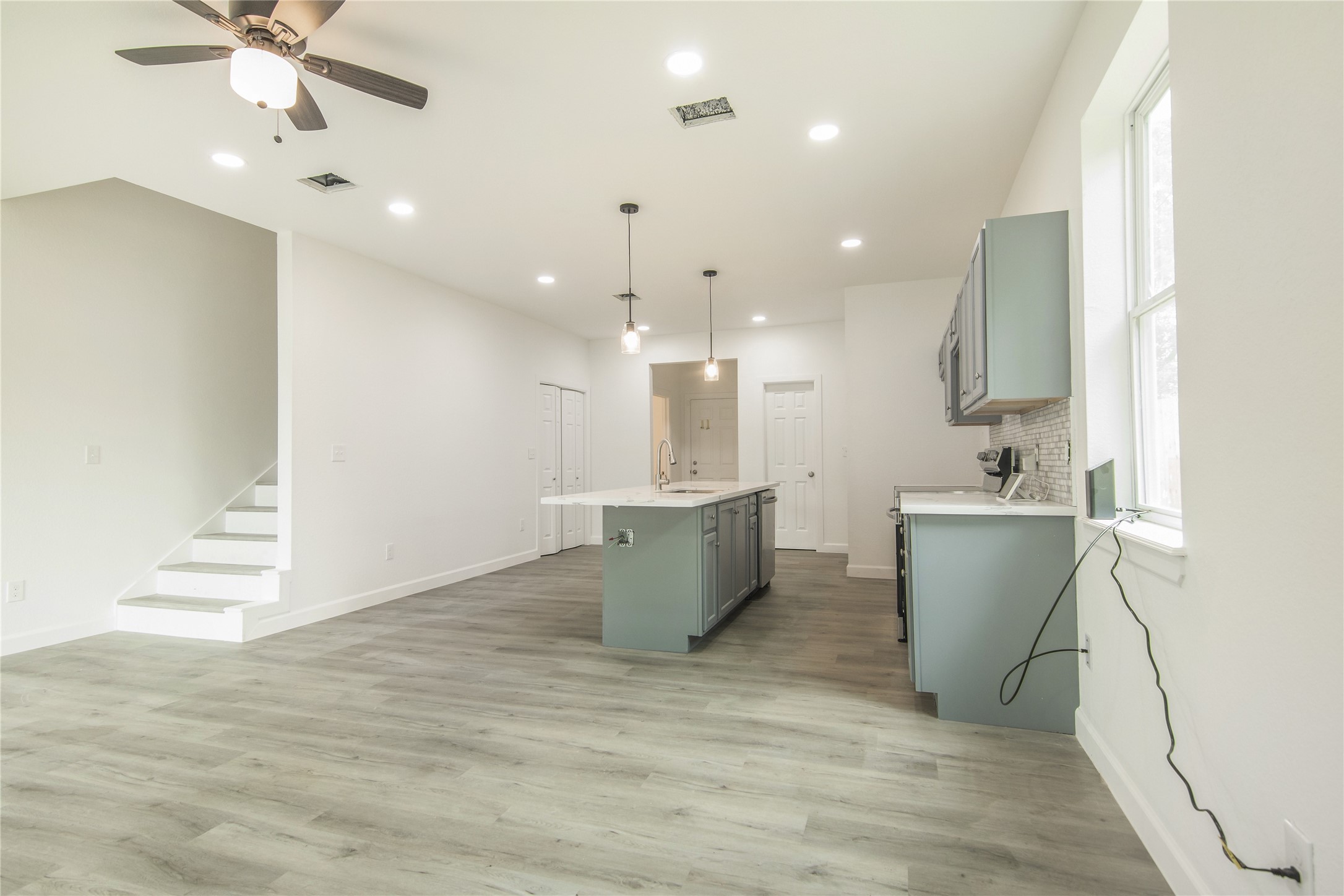 2305 Sakowitz Street, Unit B Houston, TX 77020 - Photo 3 of 8