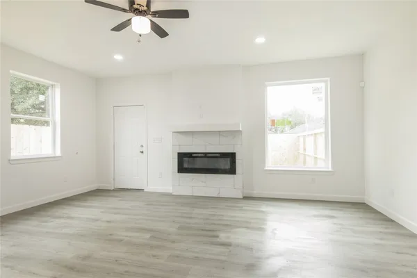 $2,000 | 2305 Sakowitz Street, Unit B, Houston, TX 77020