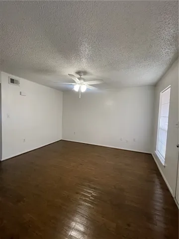 $800 | 807 East 31st Street, Unit 2, Bryan, TX 77803