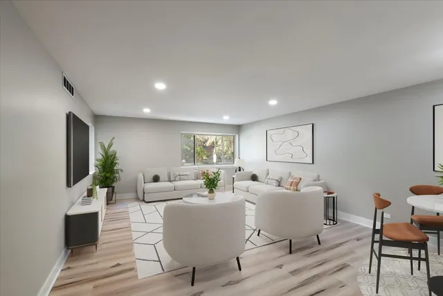 $310,000 | 835 Ridge Avenue, Unit 207, Evanston, IL 60202