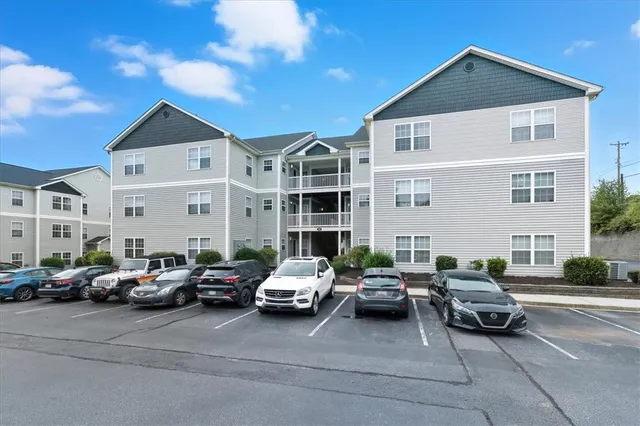 $220,000 | 102 University Village Drive, Unit B, Central, SC 29630