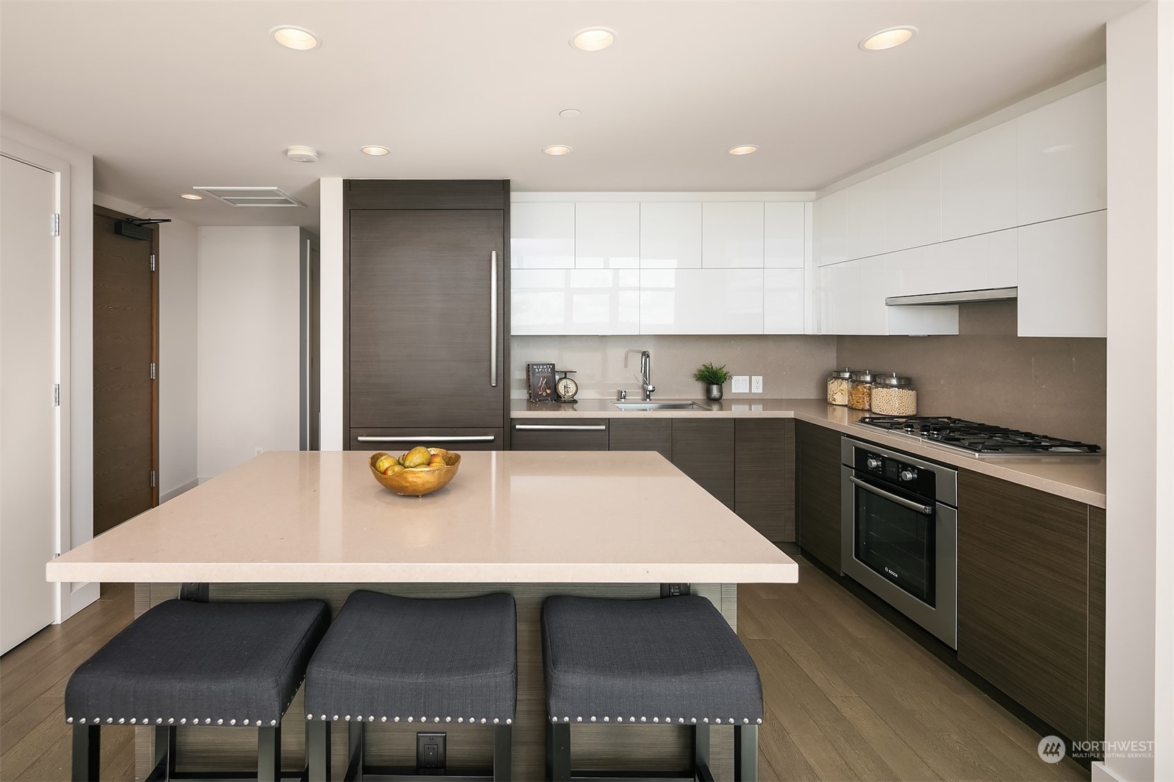 588 Bell Street, Unit 2805S Seattle, WA 98121 - Photo 6 of 40 Gallery Image 6