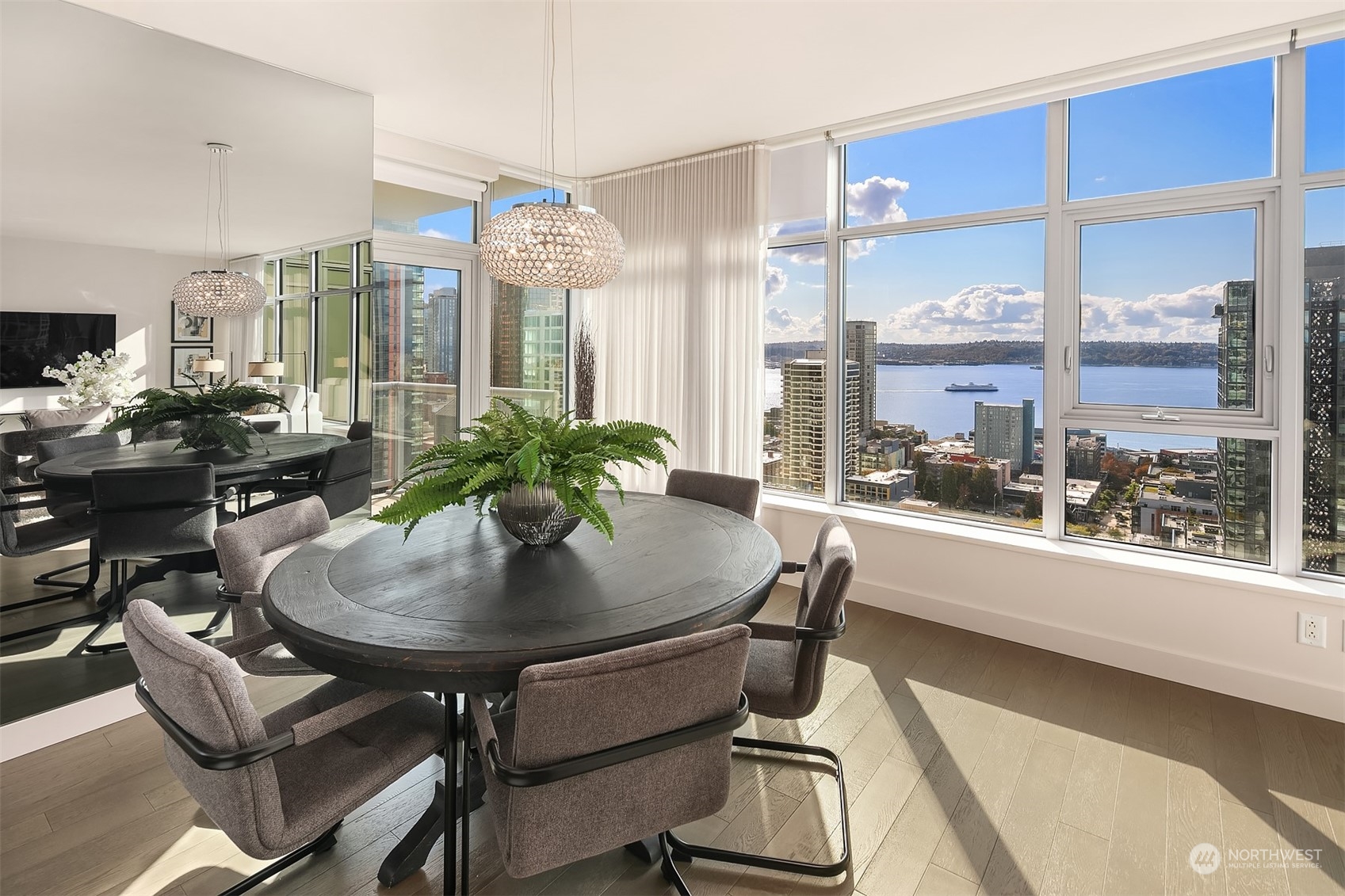 588 Bell Street, Unit 2805S Seattle, WA 98121 - Photo 9 of 40 Gallery Image 9