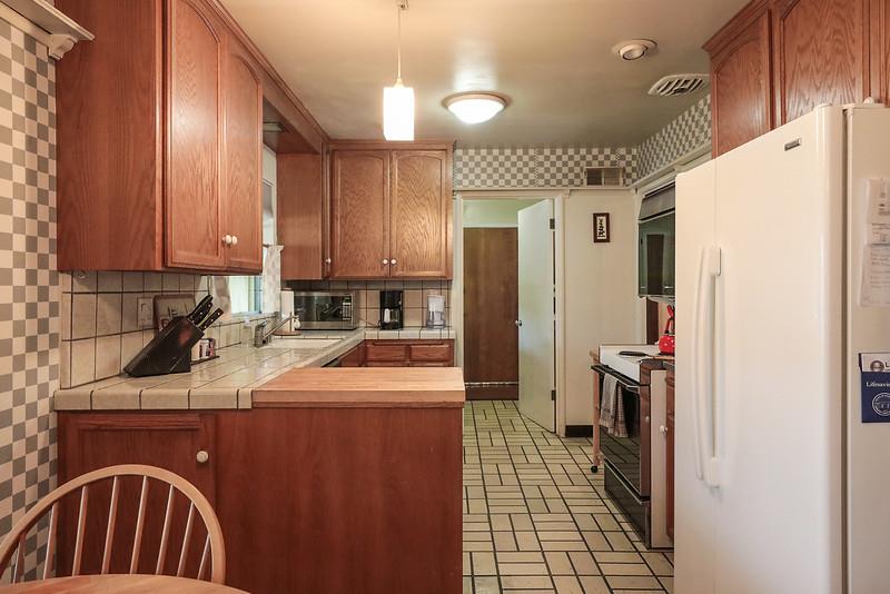 640 Covington Road Los Altos, CA 94024 - Photo 8 of 27