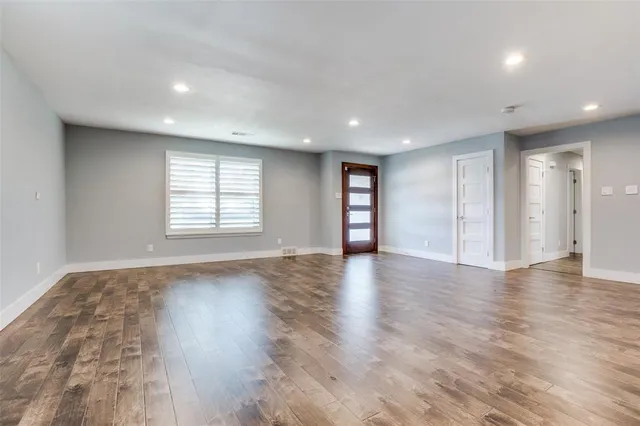 $3,650 | 6353 East Lovers Lane, Dallas, TX 75214