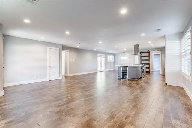 $3,650 | 6353 East Lovers Lane, Dallas, TX 75214