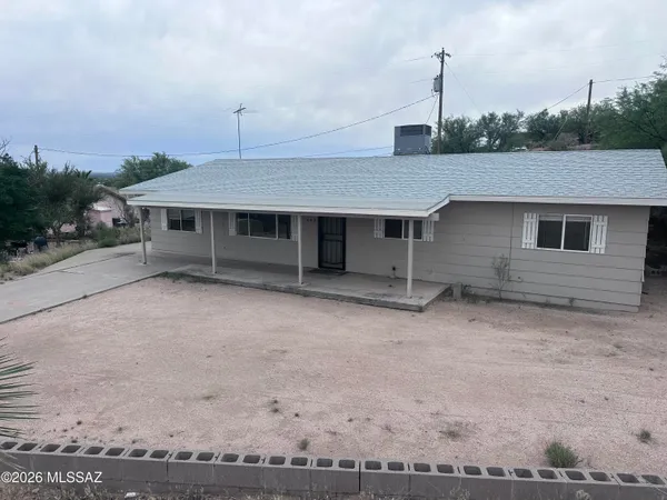 $212,000 | 442 East Silverwood Lane, Benson, AZ 85602