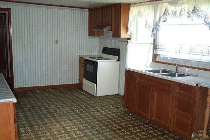 367 Bryant Road Roanoke, VA 24019 - Photo 8 of 10 Kitchen