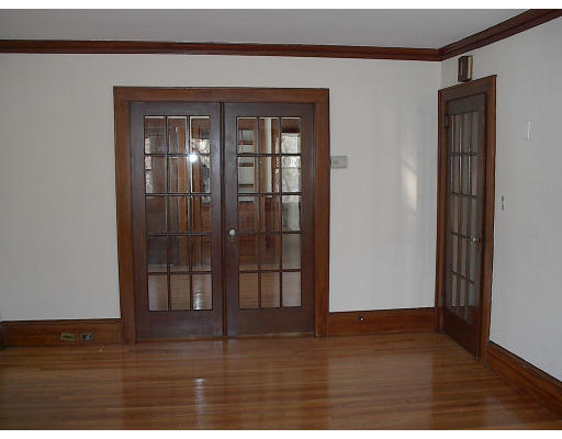 26 Seagrave Road Cambridge, MA 02140 - Photo 3 of 9 Gallery Image 3