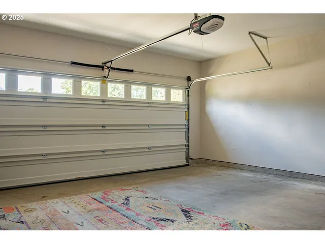 a view of a entrance door of the house