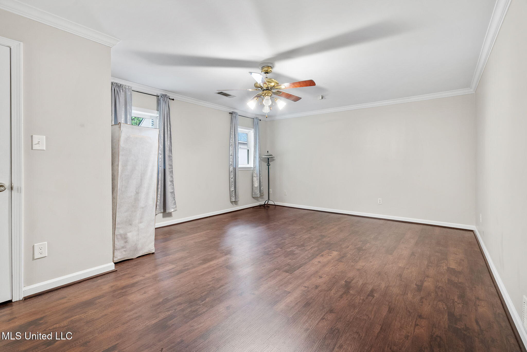 5441 Goodman Road West Horn Lake, MS 38637 - Photo 18 of 32 13-web-or-mls-5441 Goodman Rd-12