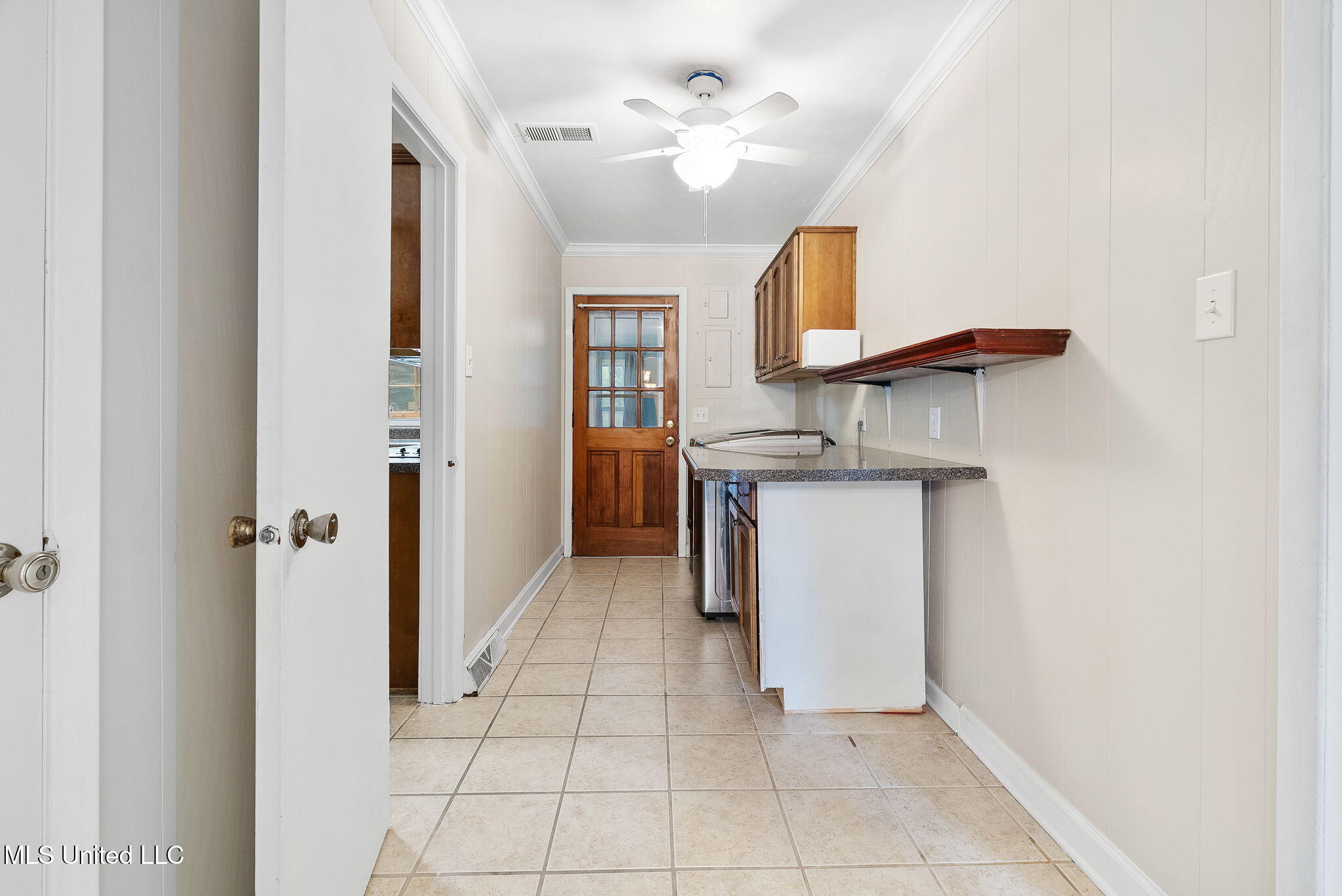 5441 Goodman Road West Horn Lake, MS 38637 - Photo 24 of 32 22-web-or-mls-5441 Goodman Rd-21