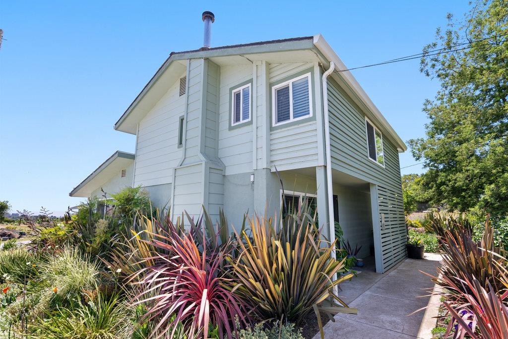 261 Wheelock Road Watsonville, CA 95076 - Photo 24 of 44 a front view of house with a garden