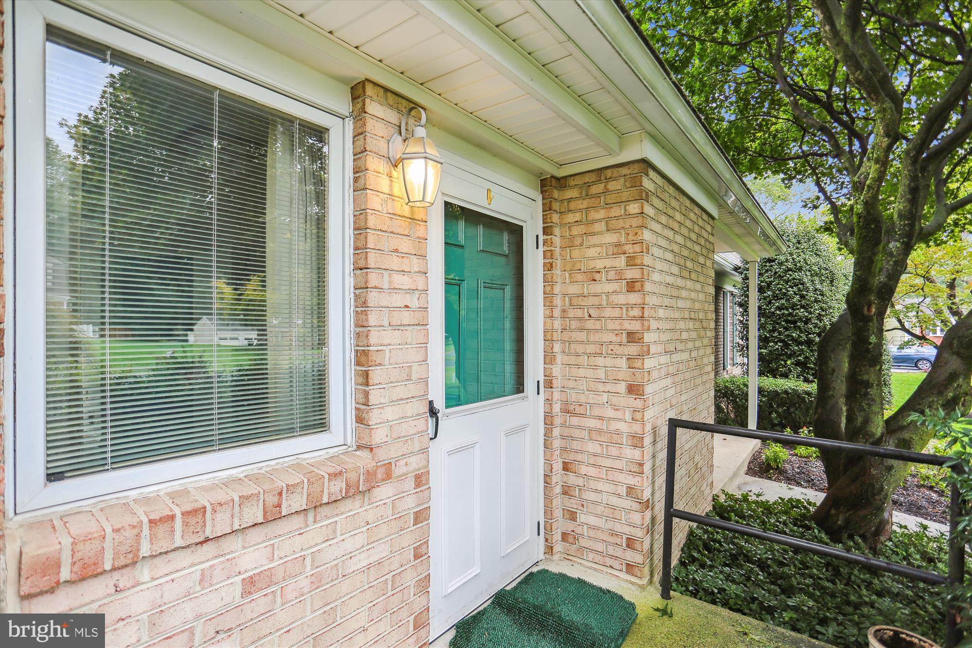 6609 Garrett Road Derwood, MD 20855 - Photo 79 of 102 Porch