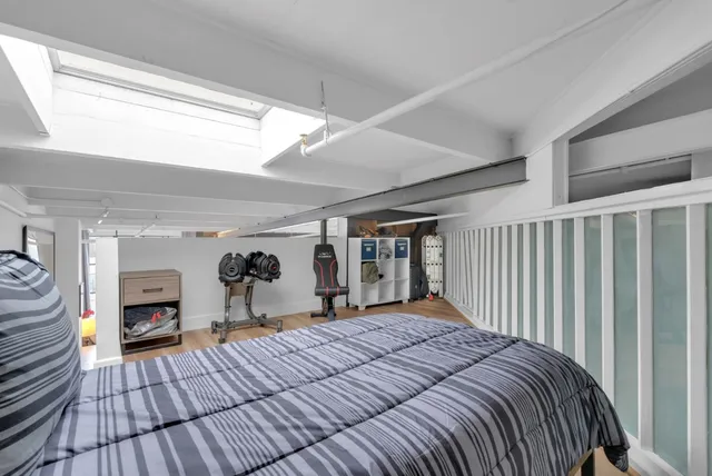 a view of room with air conditioner and window