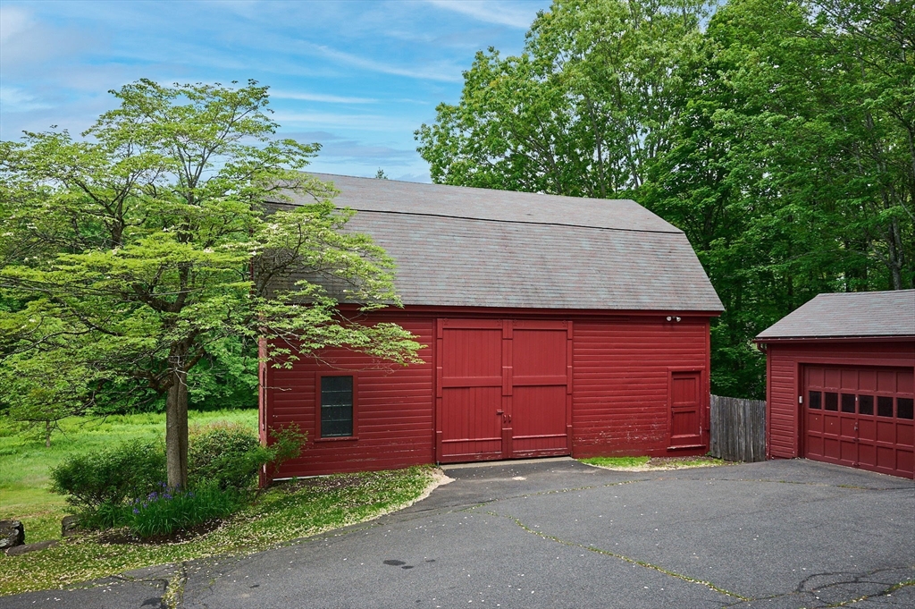 198 Leyden Road Greenfield, MA 01301 - Photo 4 of 39