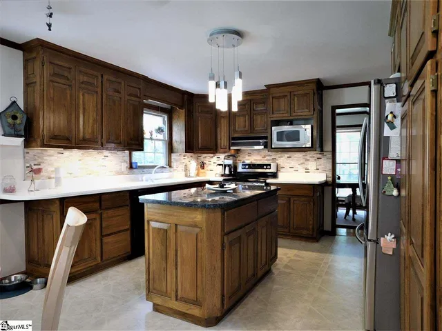 $599,700 | 102 Lex Court, Greer, SC 29651